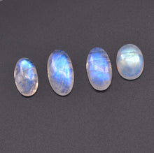 Load image into Gallery viewer, Moonstone Oval
